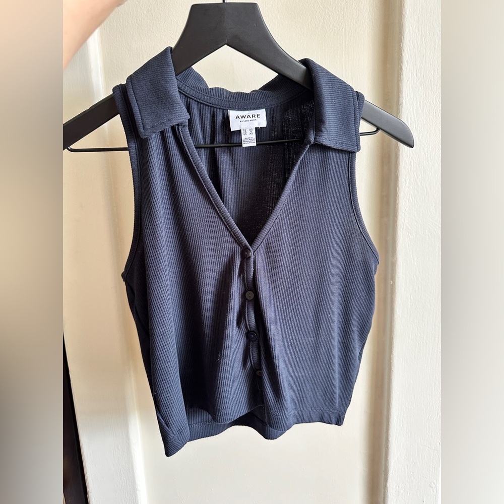 Black Cropped Button-Down Top with Collar